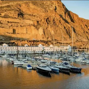 Captivating 2-bed In Aguadulce (Almeria)
